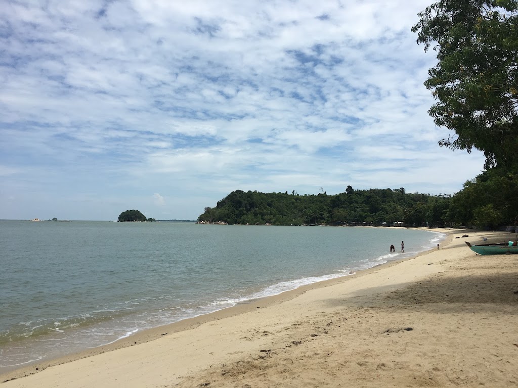 Pesona Pantai Pelawan: Surga Tersembunyi di Karimun, Kepulauan Riau