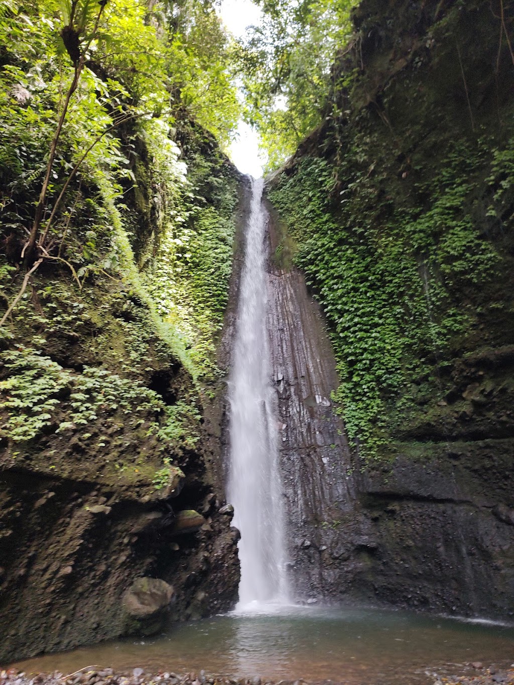 Air Terjun Jeruk Manis: Pesona Alam Tersembunyi di Lombok Timur