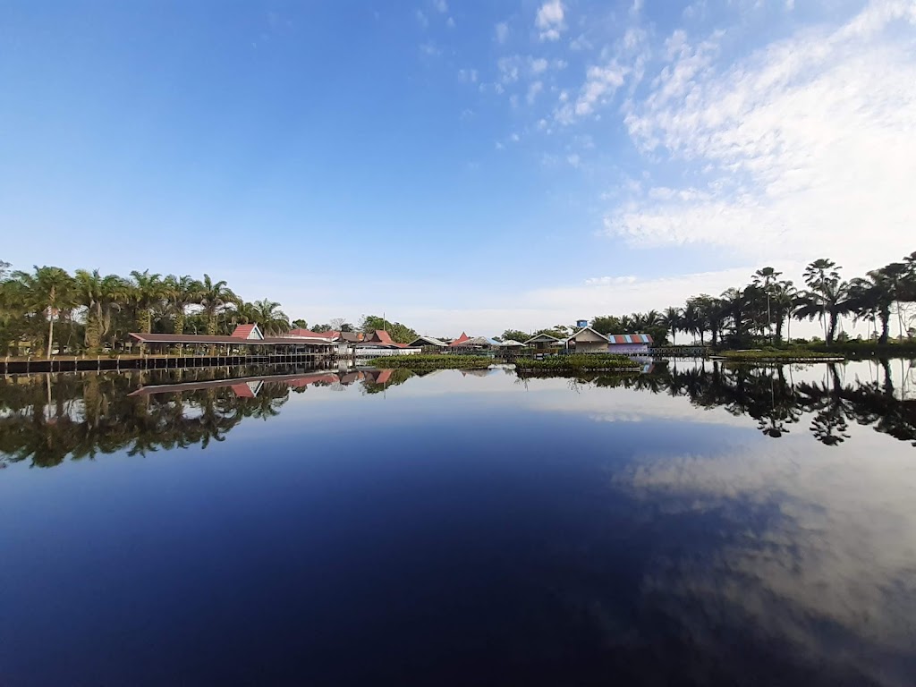 Menikmati Pesona Danau Wisata Kota Citra Graha di Kalimantan Selatan