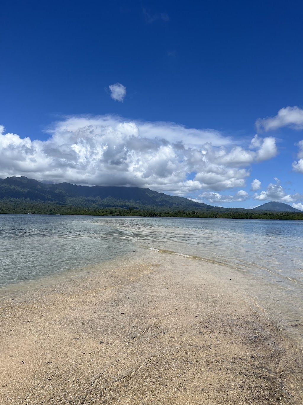 Menjelajah Pesona Tersembunyi Koyobata, Halmahera Utara