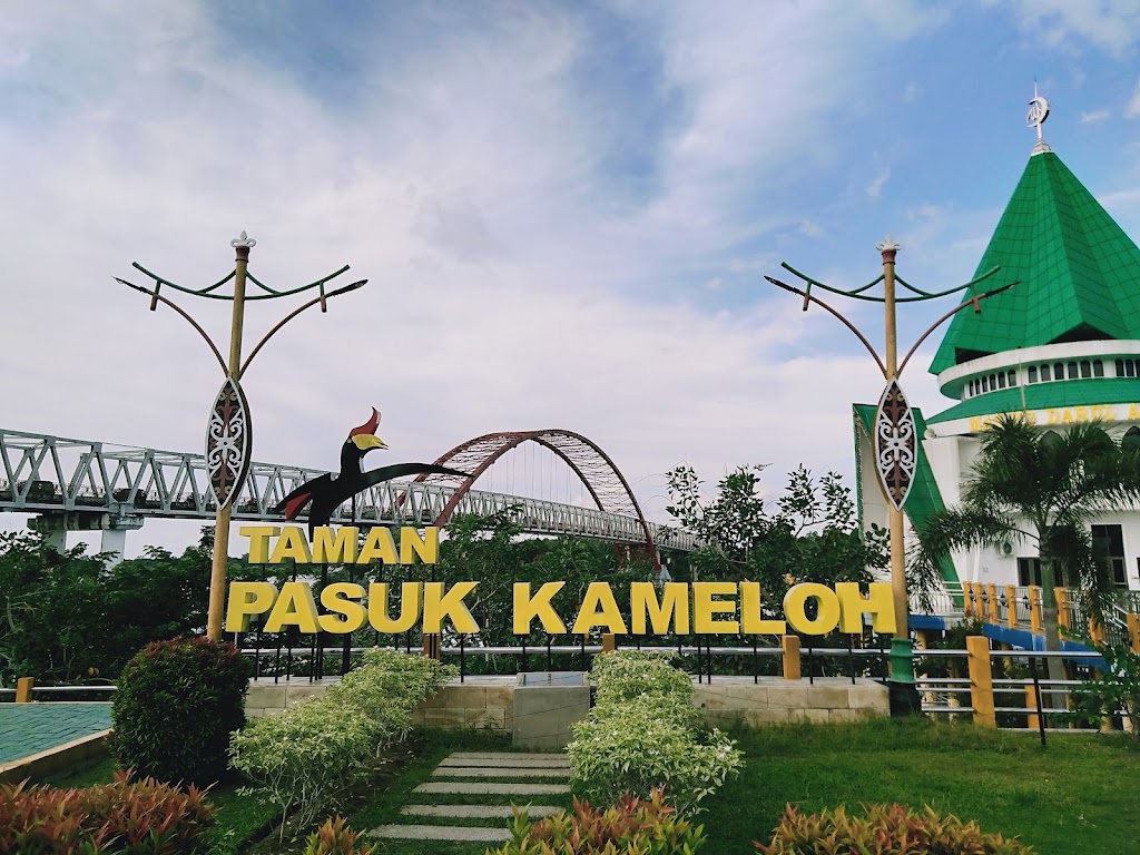 Menikmati Keindahan Taman Kota Pasuk Kameloh di Palangka Raya