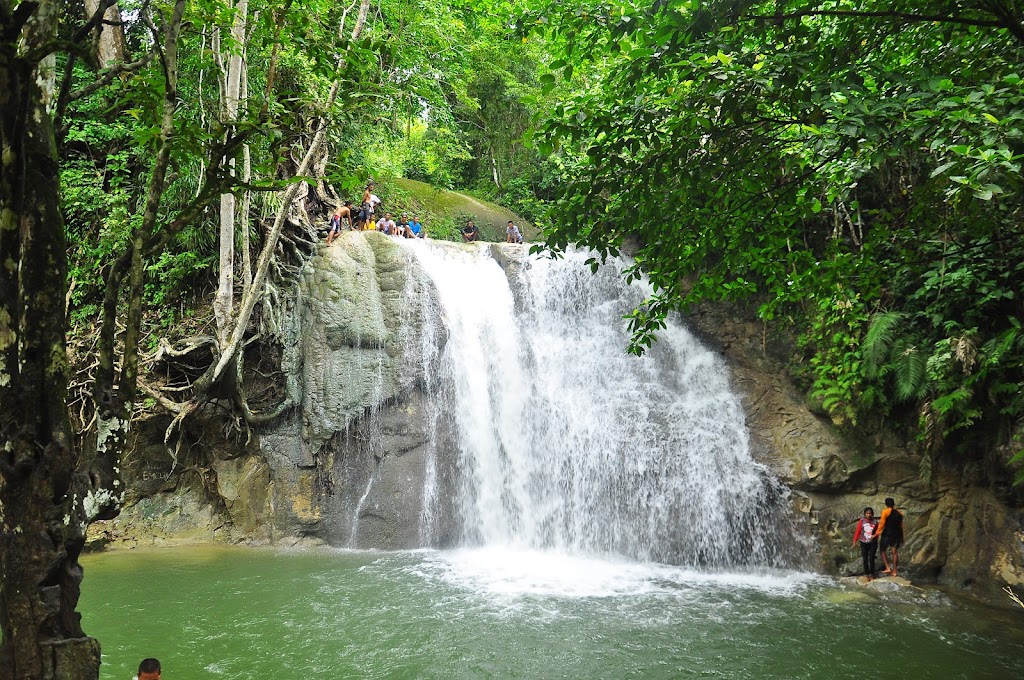 Air Terjun Wafsarak: Pesona Tersembunyi di Biak Numfor