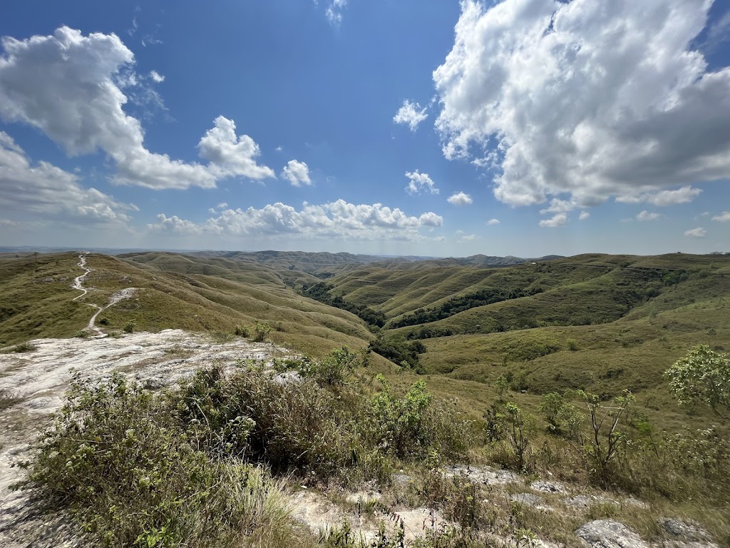 Bukit Wairinding: Hamparan Bukit Menawan di Sumba Timur