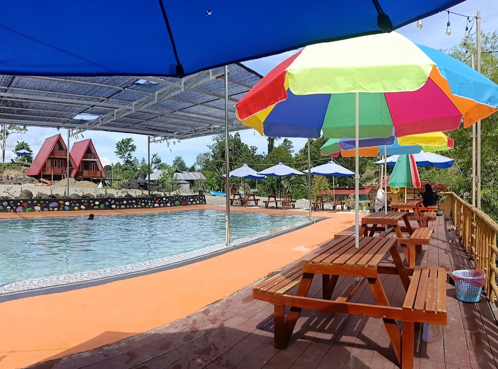 Segaran di Kolam Renang Cemara Kimi, Nabire