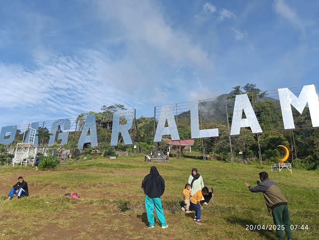 Jelajah Gunung Dempo: Petualangan di Negeri Di Atas Awan Sumatera Selatan