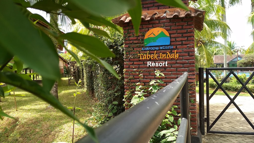 Menikmati Keindahan Alam di Tabek Indah Resort, Lampung
