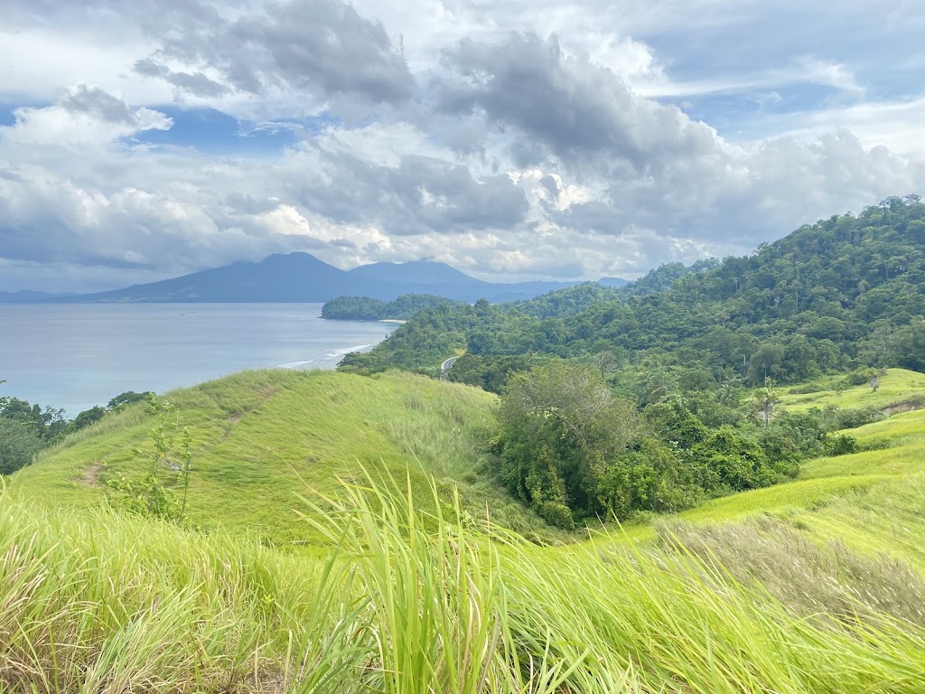 Pesona Bukit Larata, Kinunang: Keindahan Tersembunyi di Likupang