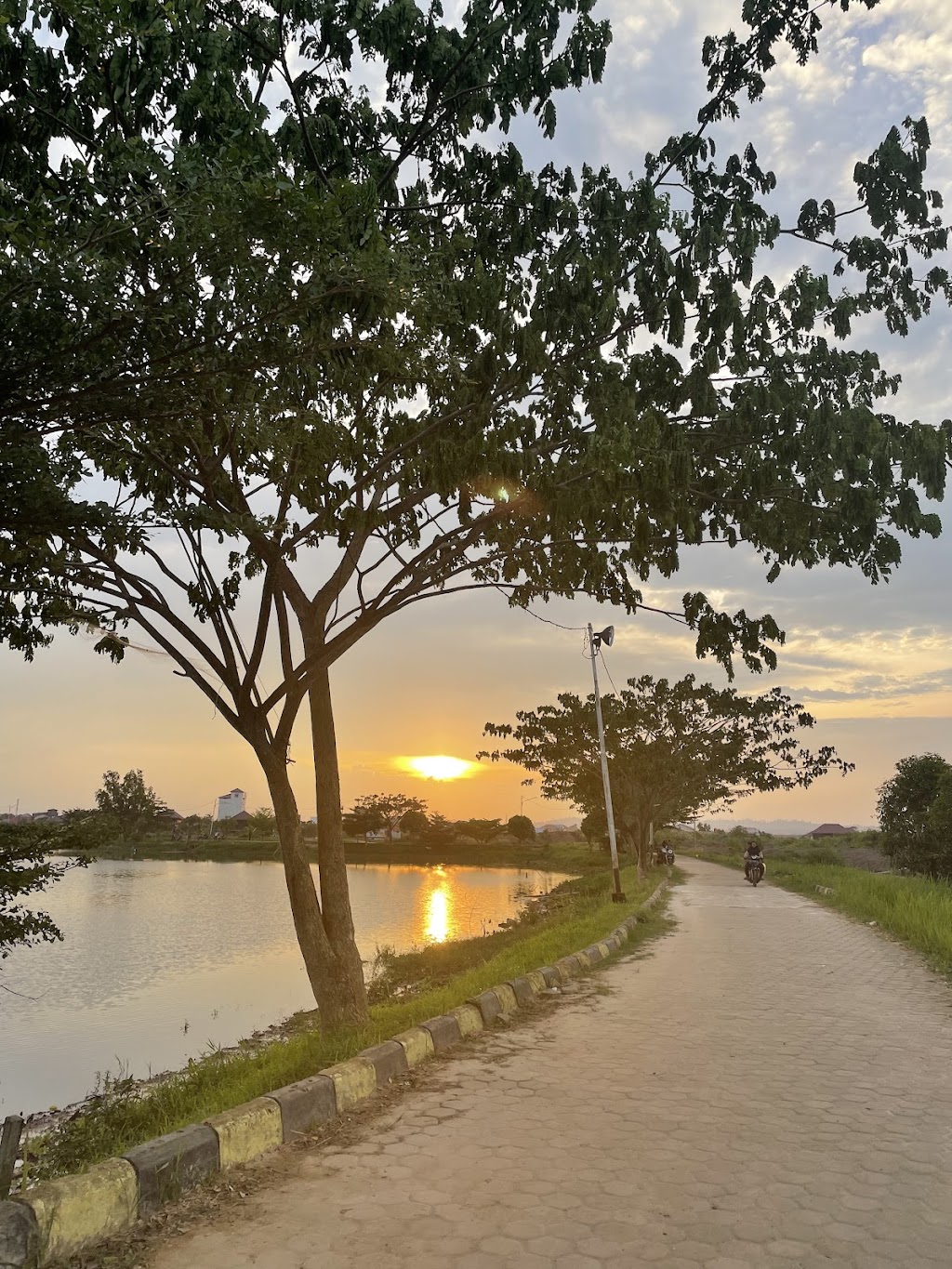 Pesona Waduk Sangatta: Surga Tersembunyi di Kalimantan Timur