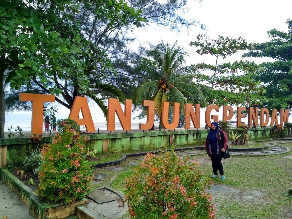 Pesona Pantai Tanjung Pendam, Belitung: Surga Tersembunyi di Kepulauan Bangka Belitung