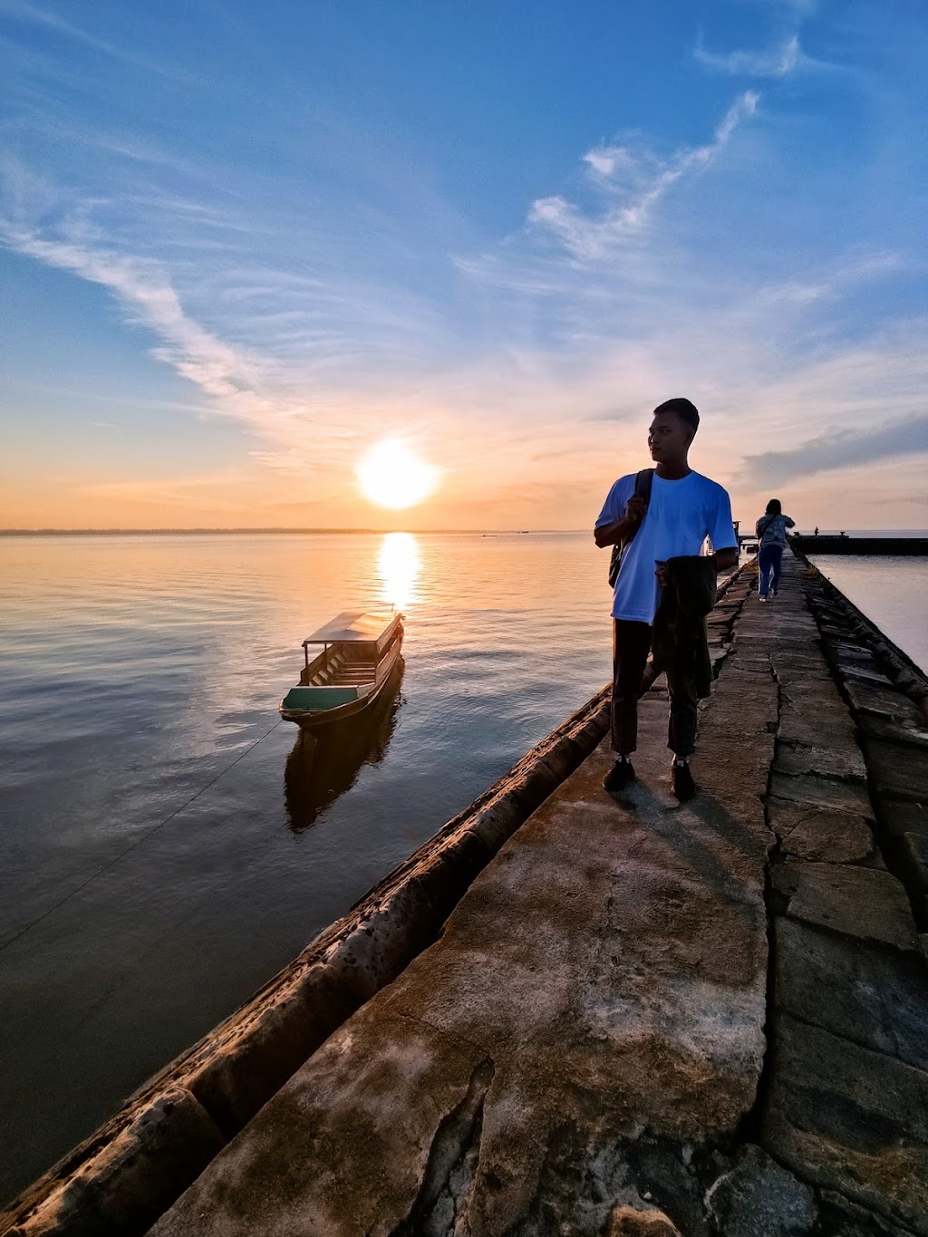 Pesona Pantai Kubu, Kalimantan Tengah: Surga Tersembunyi di Kumai