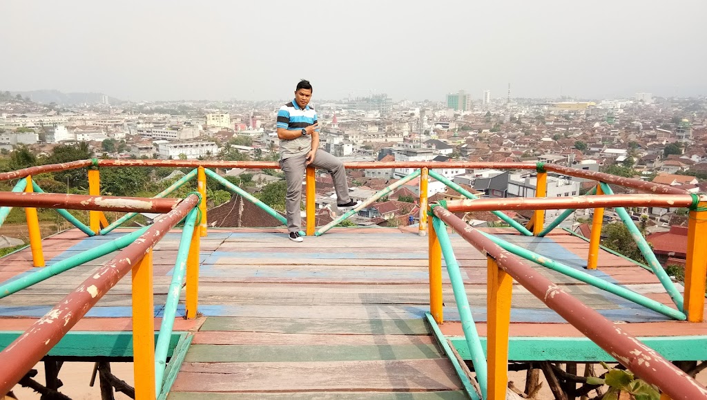 Teropong Kota Bukit Sindy: Menyaksikan Bandar Lampung dari Ketinggian