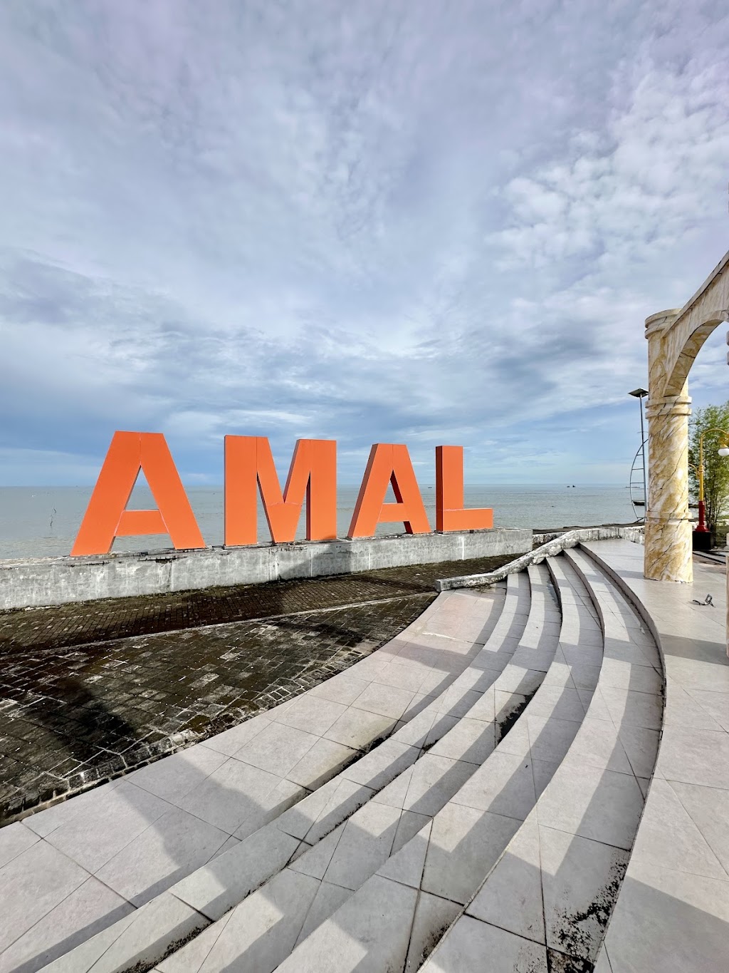 Pesona Kawasan Wisata Ratu Intan Pantai Amal, Kalimantan Utara