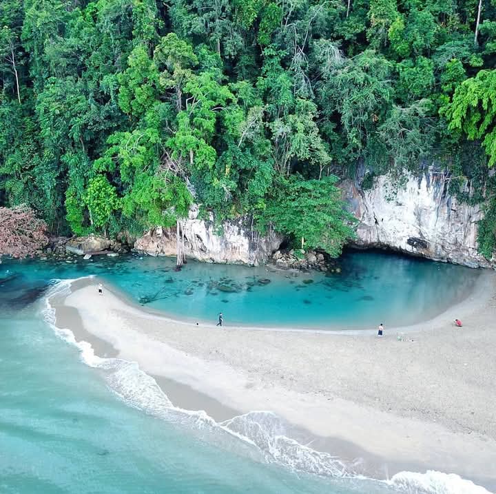 Pesona Pantai Tamborasi: Surga Tersembunyi di Sulawesi Tenggara