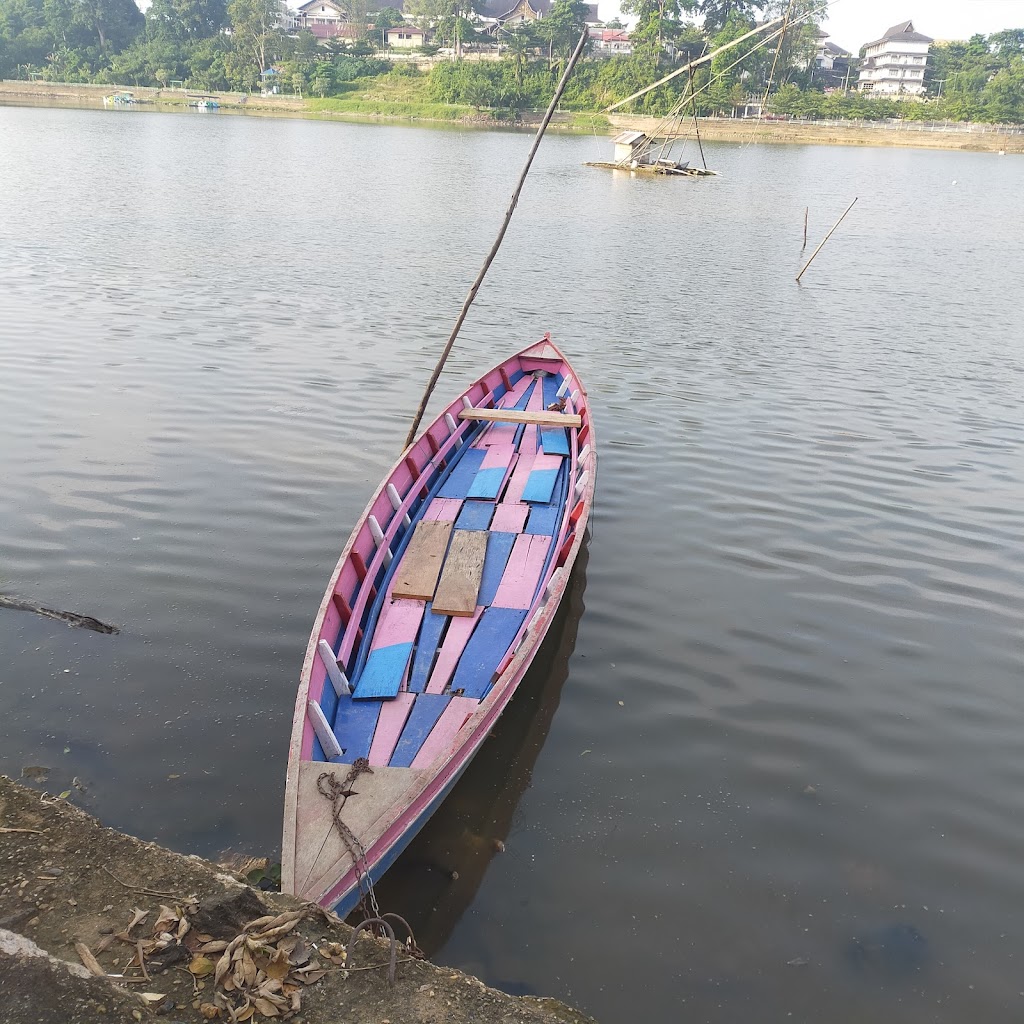 Dermaga Kapal Wisata Jembatan Cinta Jambi: Pesona Romantis di Sungai Batanghari
