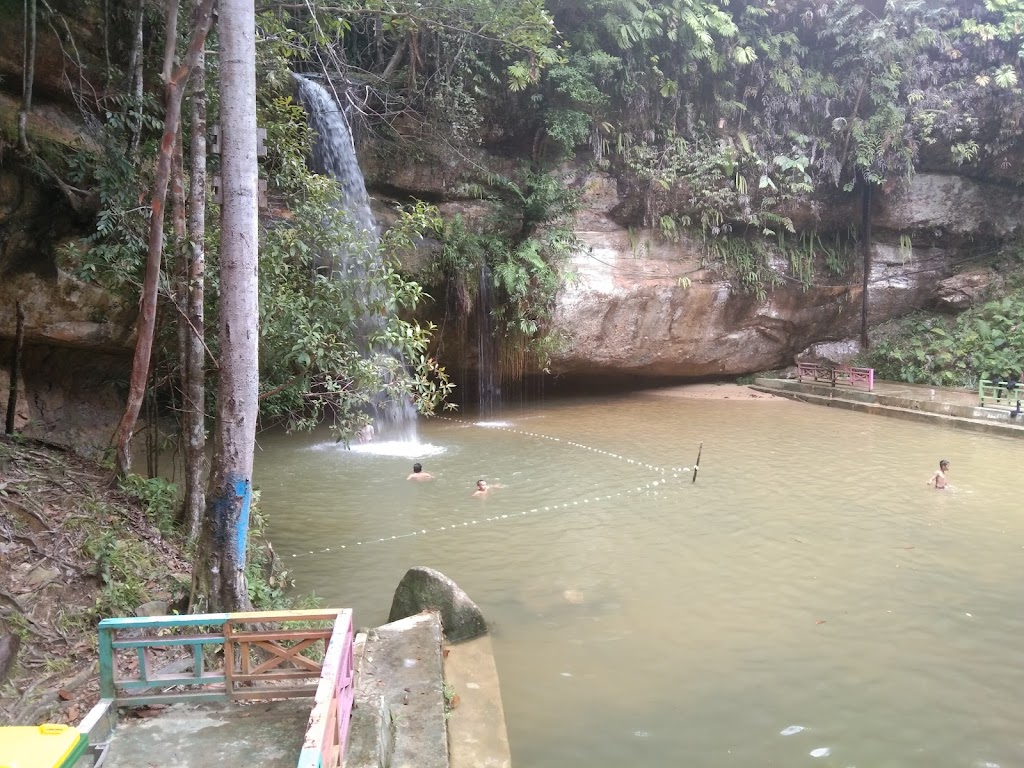 Air Terjun Batu Mahasur: Pesona Alam Kalimantan Tengah
