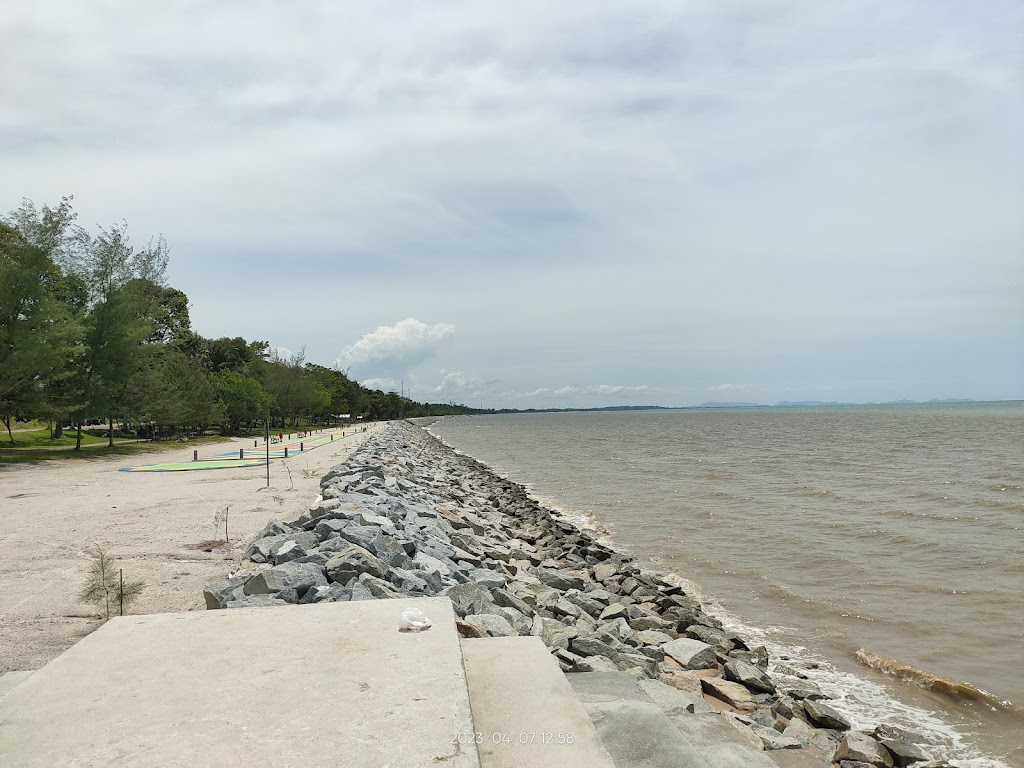 Pesona Pantai Arung Dalam: Surga Tersembunyi di Bangka Tengah