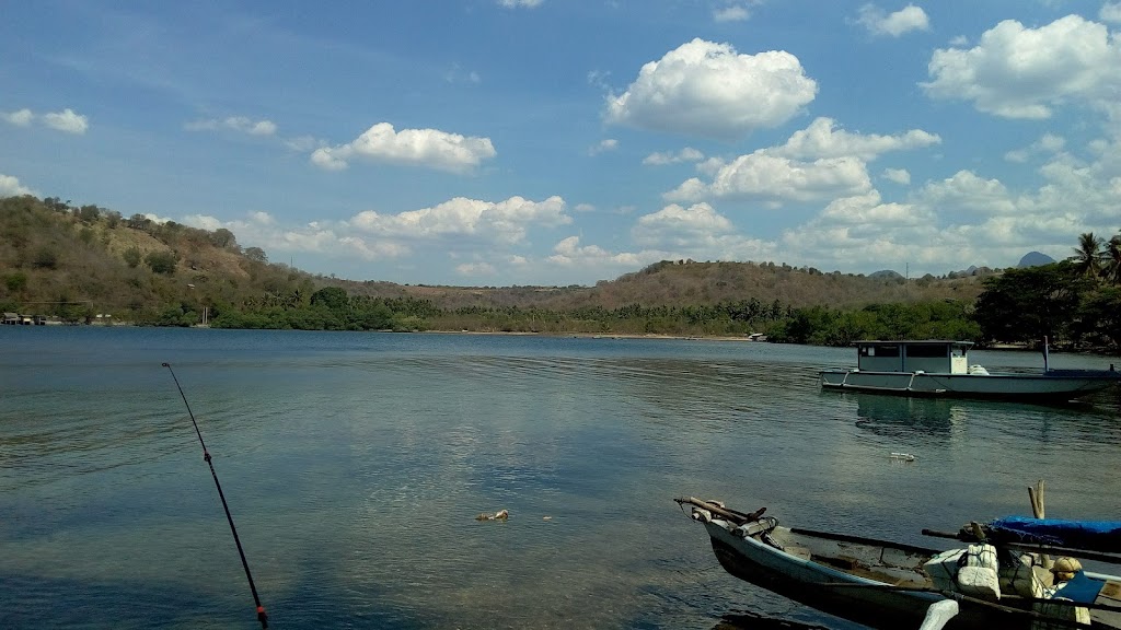 Pantai Luk, Sumbawa: Pesona Tersembunyi di Nusa Tenggara Barat