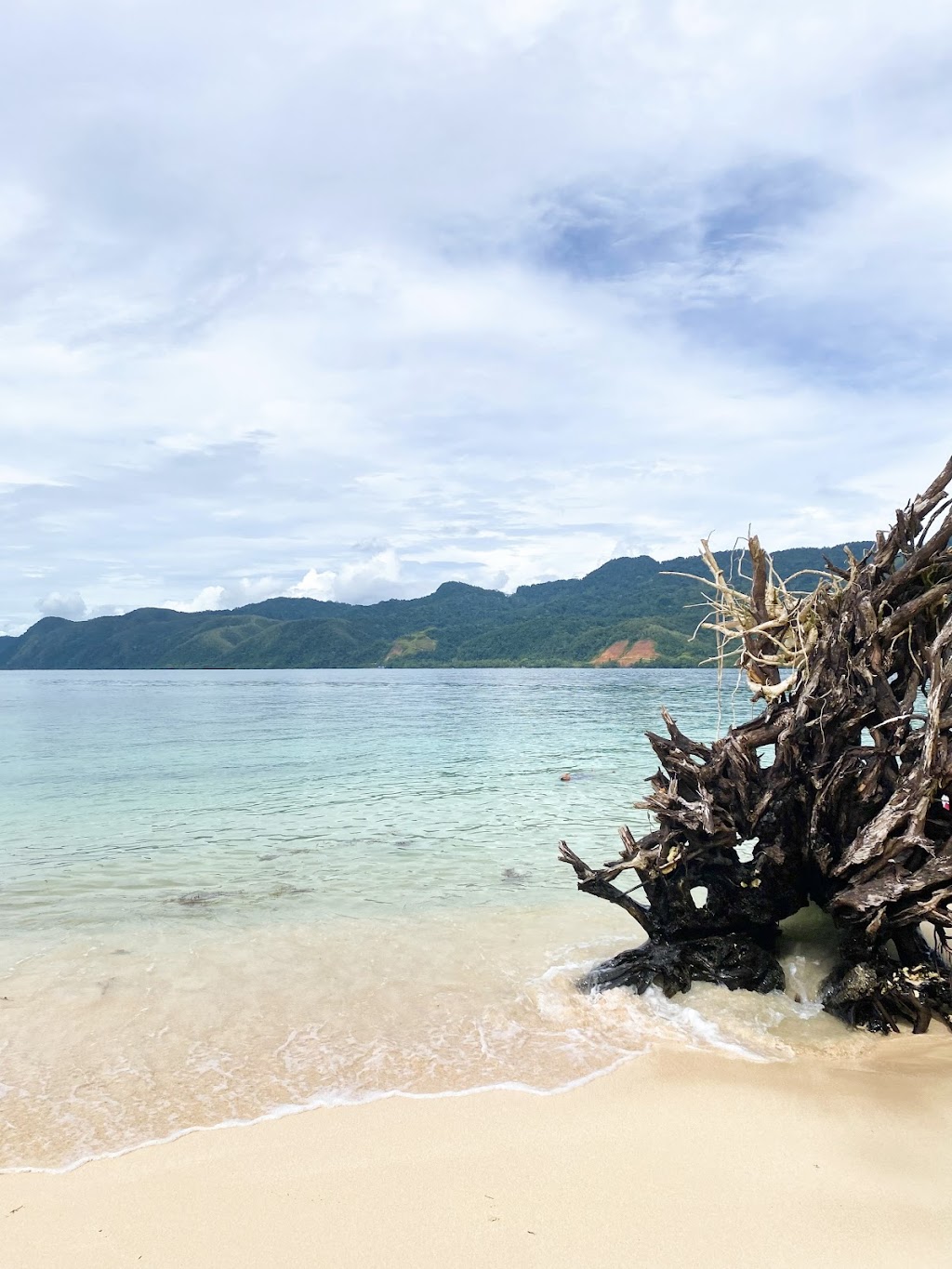 Pulau Um, Surga Tersembunyi di Papua Barat