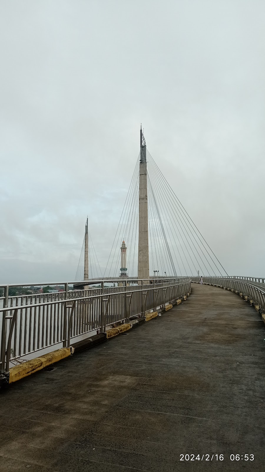 Jembatan Gentala Arasy: Ikon Baru Kota Jambi yang Memukau