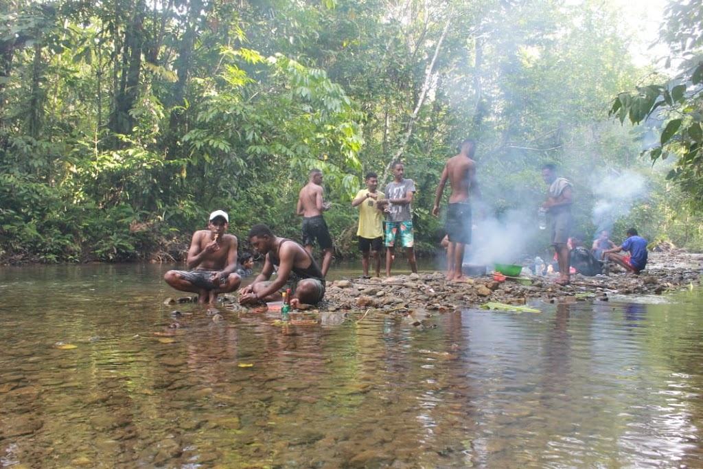 Mengungkap Keindahan Kali Iwaka Kuala Kencana, Papua
